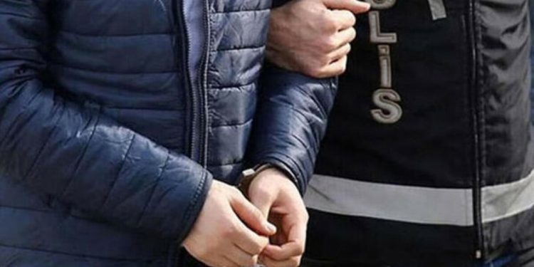 İzmir’de 30 yıl kesinleşmiş hapisle aranan hükümlü yakalandı
