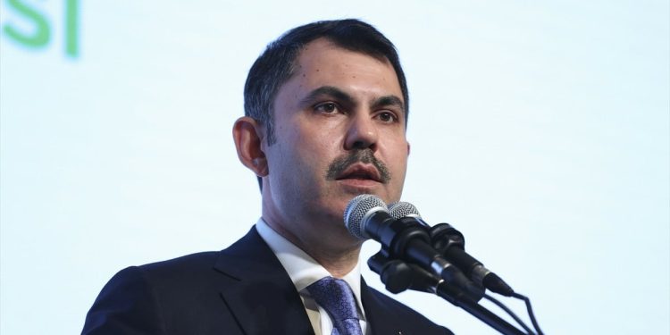 Murat Kurum: Van Gölü’müz hep mavi kalacak