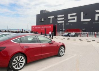 Tesla’nın 25 bin dolarlık otomobili 2024’te geliyor
