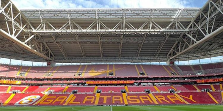 Galatasaray, tribünden rekor para kazanıyor